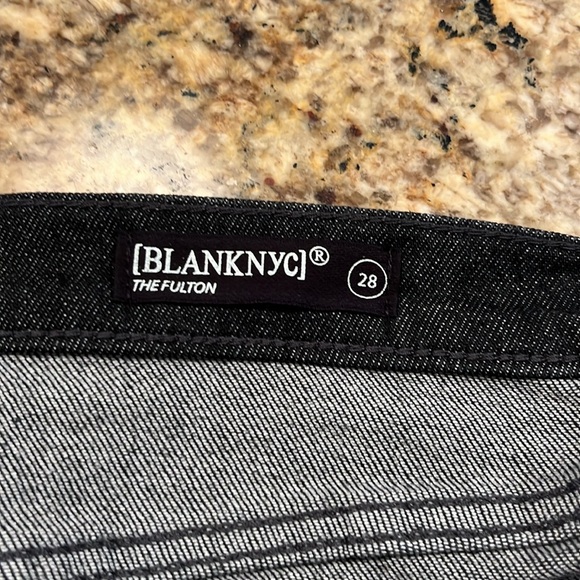 NWT Blank NYC The Fulton Distressed Roll Up Shorts - Picture 15 of 16